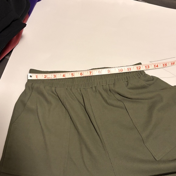 Women’s Olive Green Barrel Waffle Pants - Picture 4 of 4